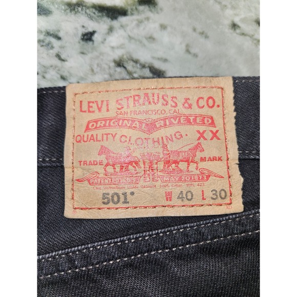 Levi 501 men’s black shorts size 40 x 30 (Cutoff's) - Picture 4 of 4